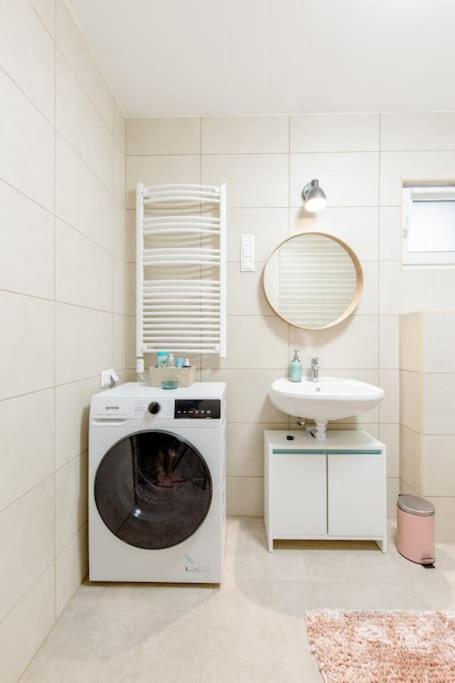 Szondi Corner Apartman Budapeste Exterior foto